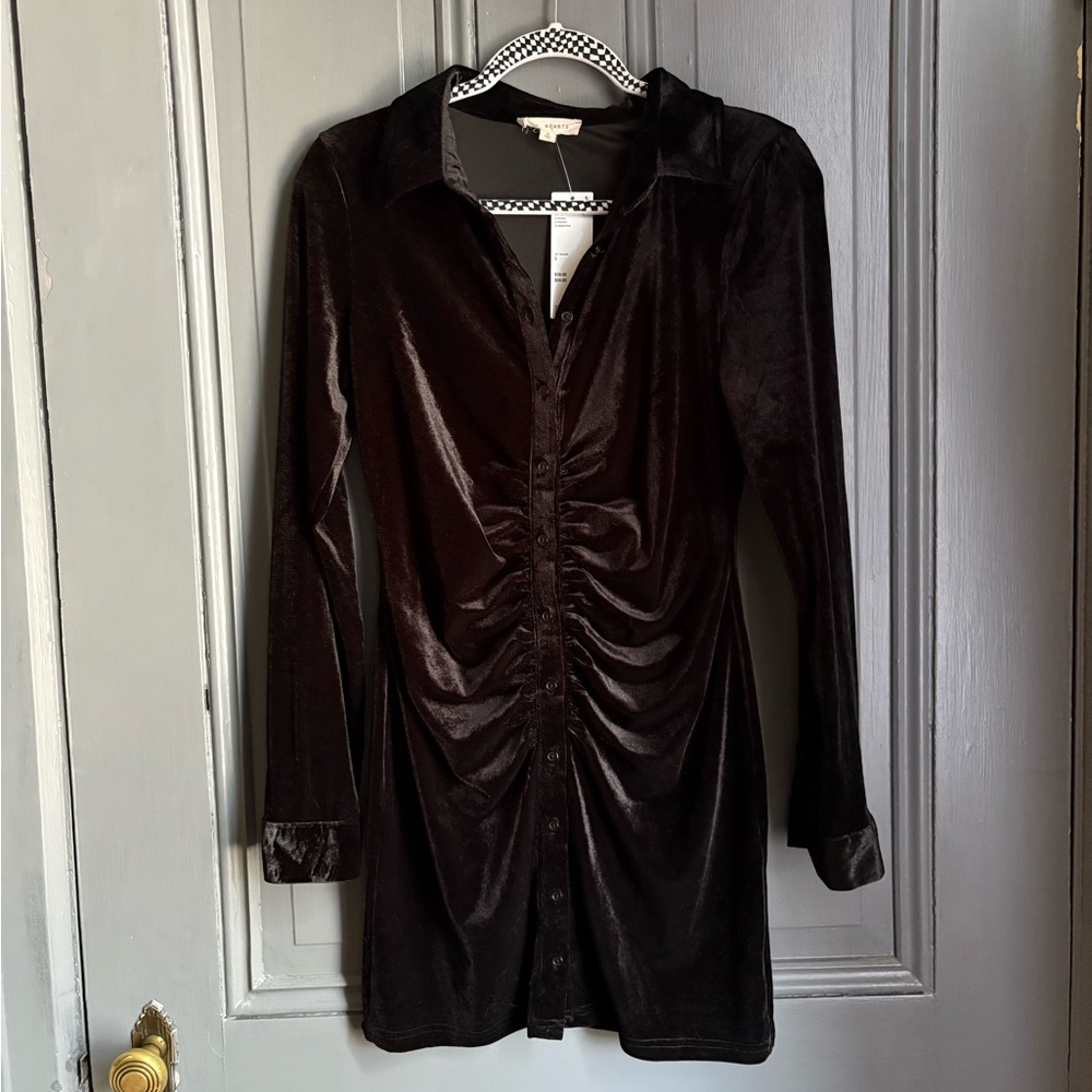 🆕 with tags black ruched velvet long sleeve button up mini dress